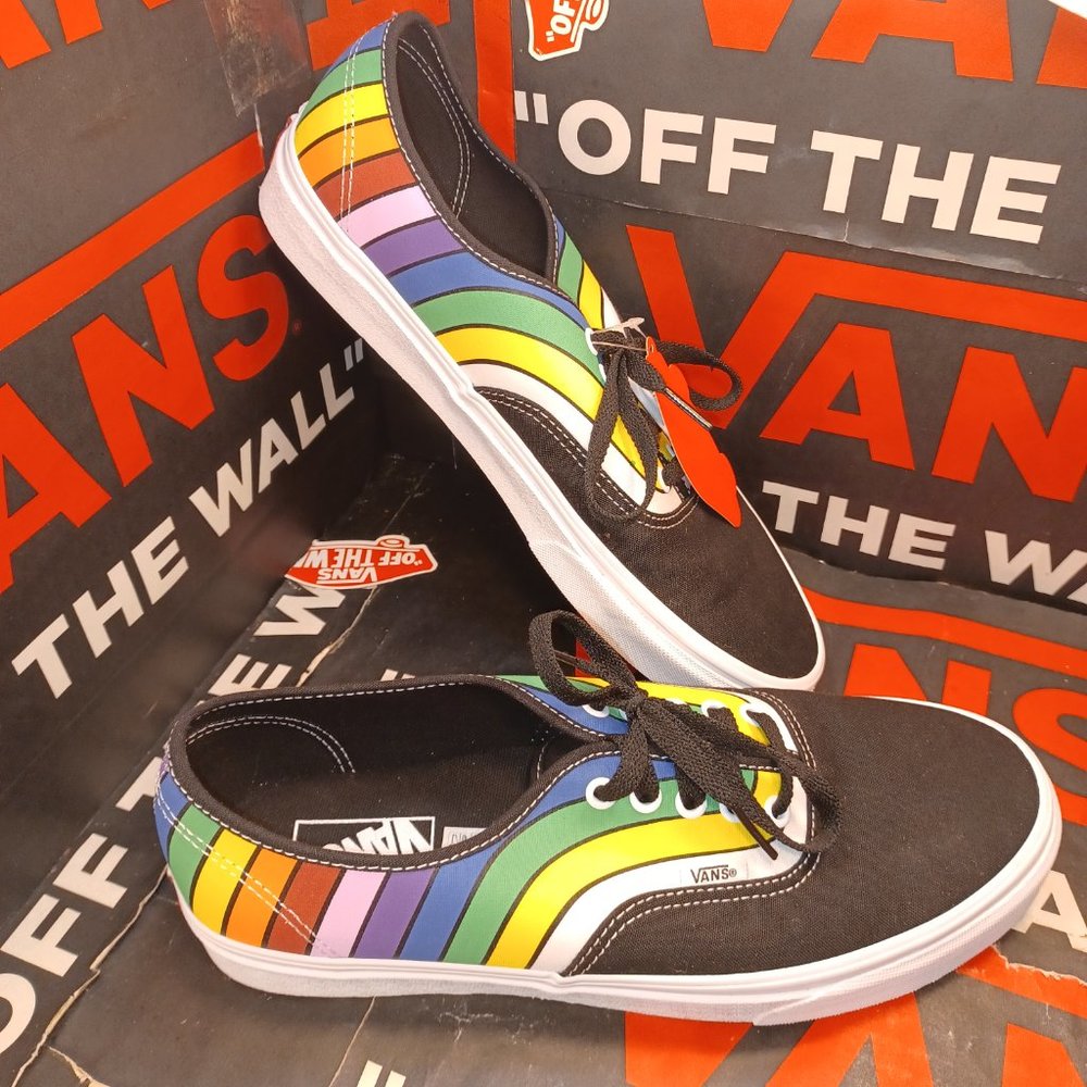 VANS Authentic Refract Rainbow Pride Black / Multi Men's 12 VN0A2Z5IWN71